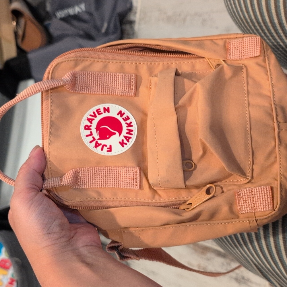 Fjallraven KÅNKEN SLING Backpack Crossbody Bag Peach Sand Orange